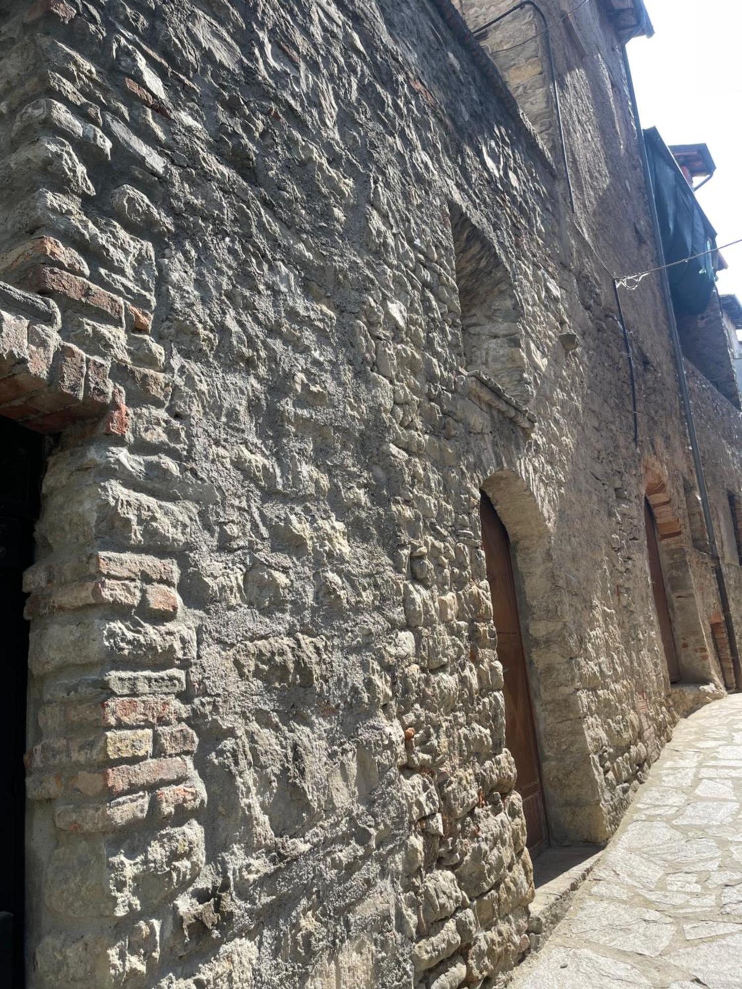 La Quintessenza Del Borgo Bed & Breakfast Varzi Exterior photo